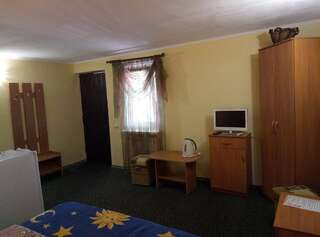Гостиница Гостевой дом  Оленевка Двухместный номер с 1 кроватью-2